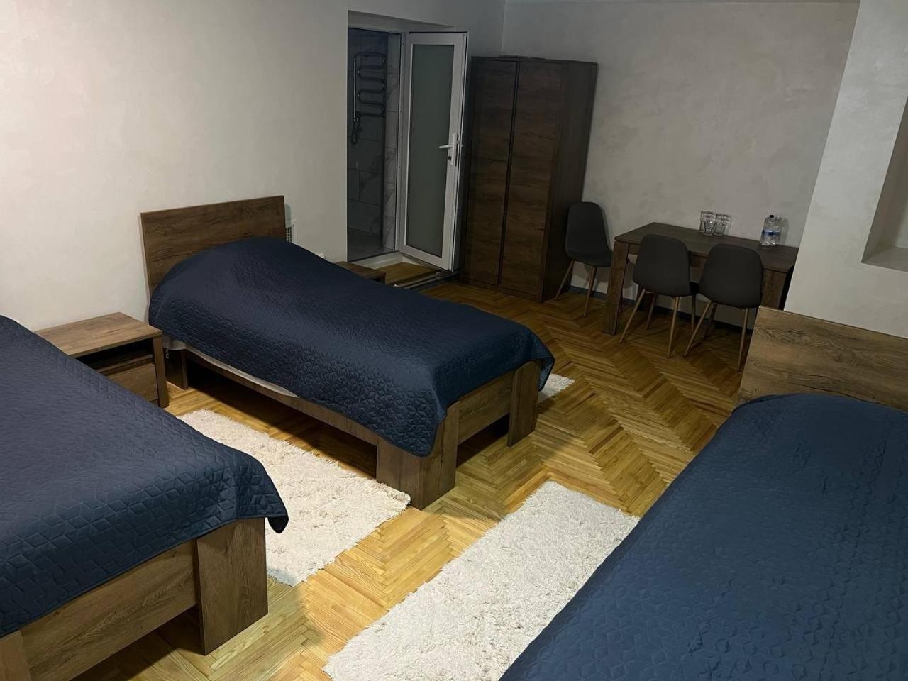 In Hotel Kamianets-Podilskyi Exterior foto